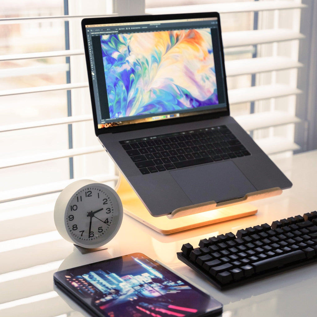 wood-laptop-stand-macbook-pro